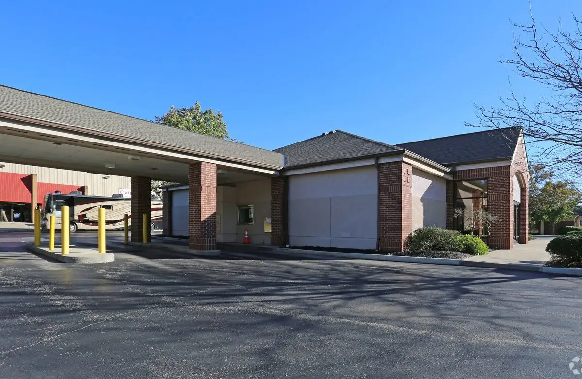 Freestanding Loveland Madeira Bank Exterior
